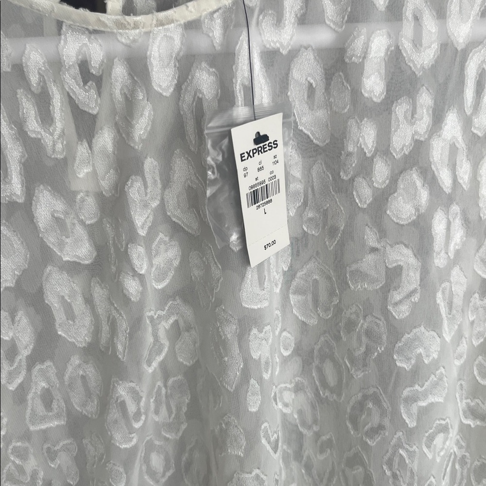 Express Cream Patterned Blouse - Picture 2 of 2